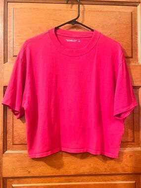 Abercrombie & Fitch Cropped Boyfriend Essential Tee - Size Large